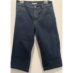 Levi’s 512 Perfectly Slimming Capris Size 14